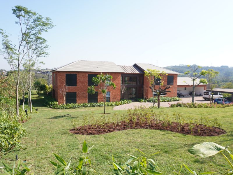 Fire 8 Jardim Contemporâneo em Condomínio Alto Padrão - FBV-5