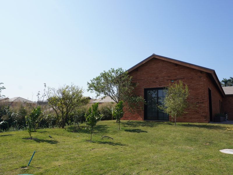 Fire 8 Jardim Contemporâneo em Condomínio Alto Padrão - FBV-6
