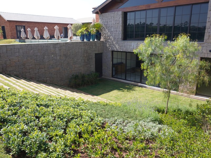 Fire 8 Jardim Contemporâneo em Condomínio Alto Padrão - FBV-7